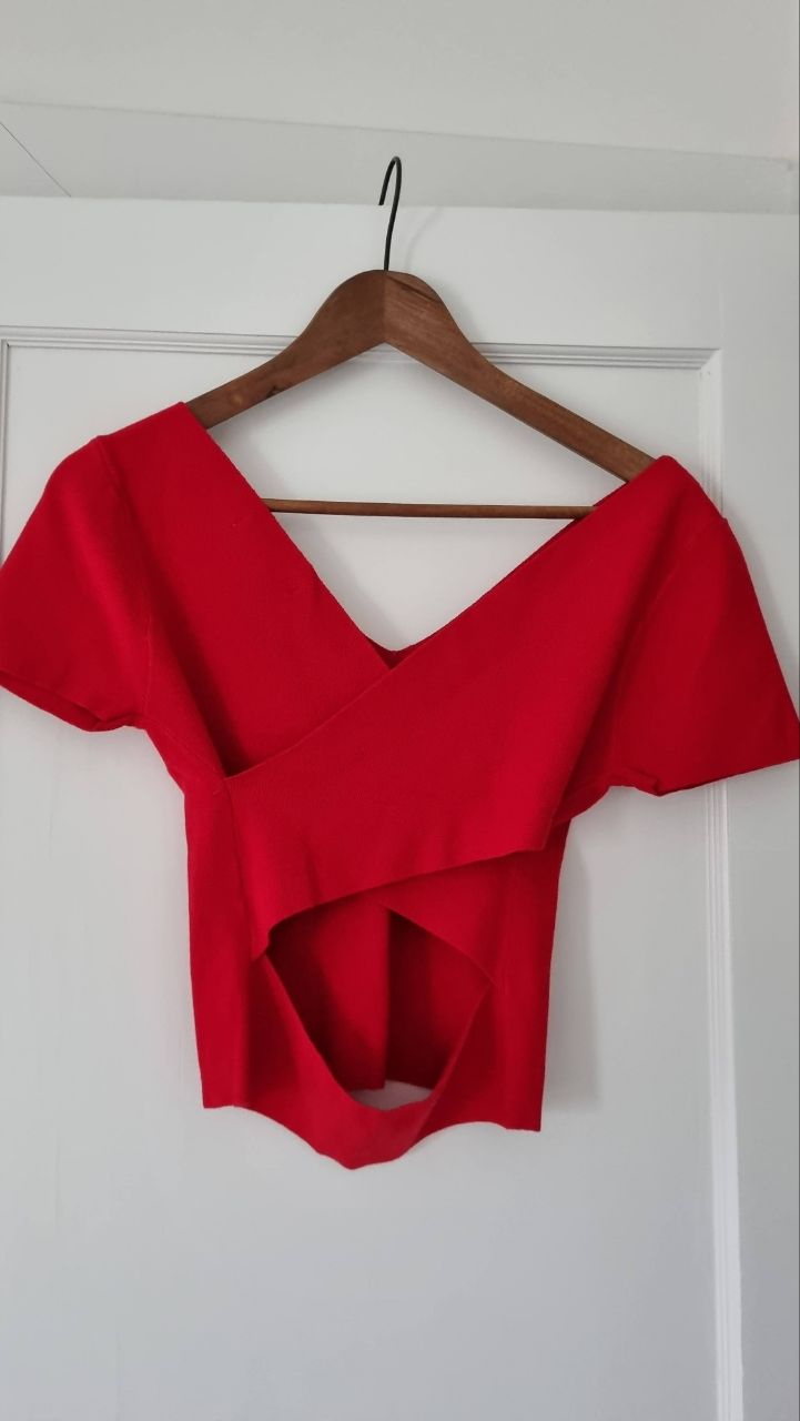 Red Open-Back Crop Top - photo 2