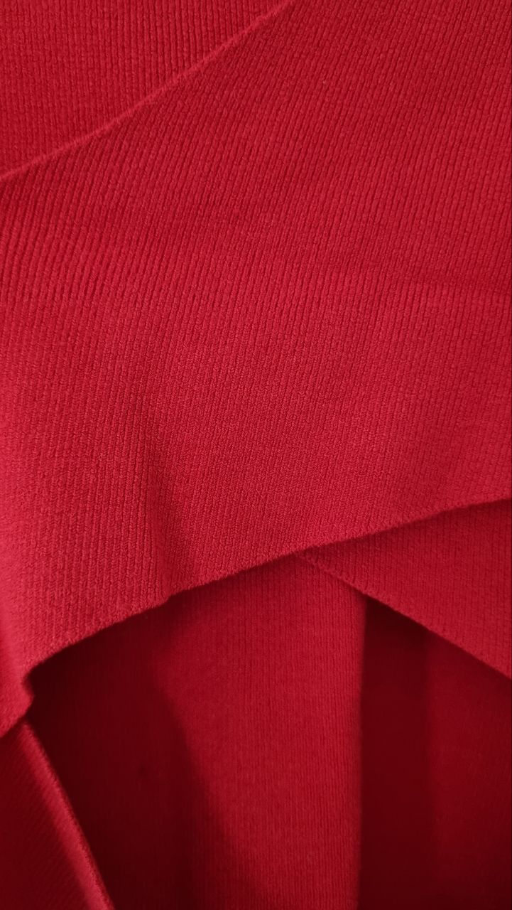 Red Open-Back Crop Top - photo 3