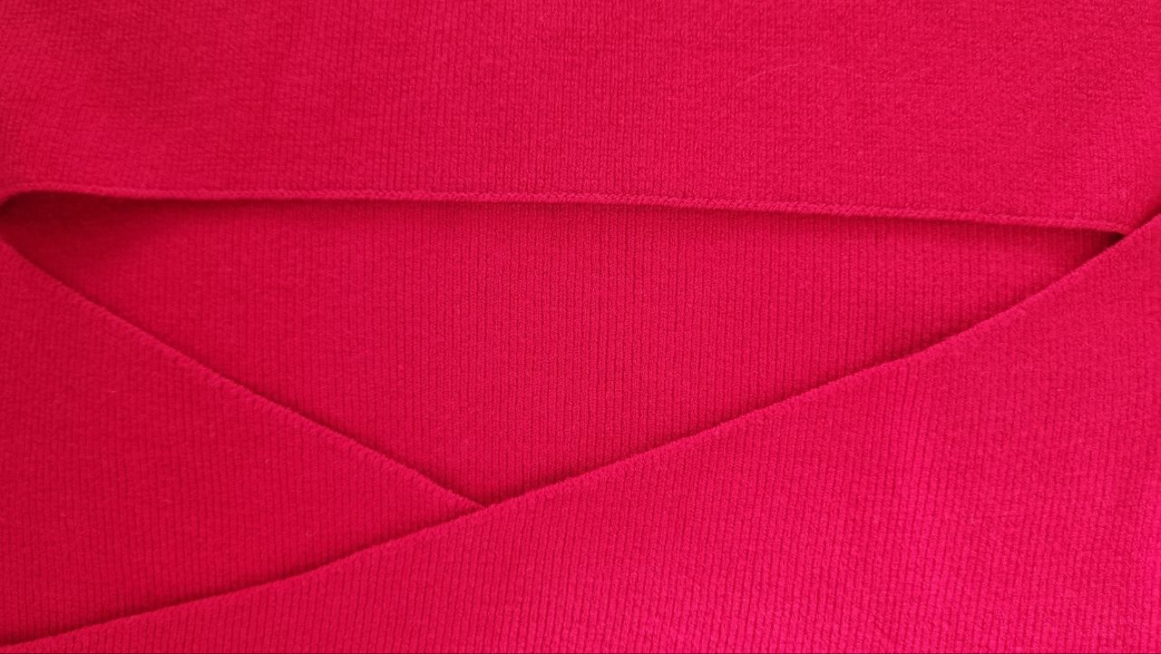 Red Open-Back Crop Top - photo 4