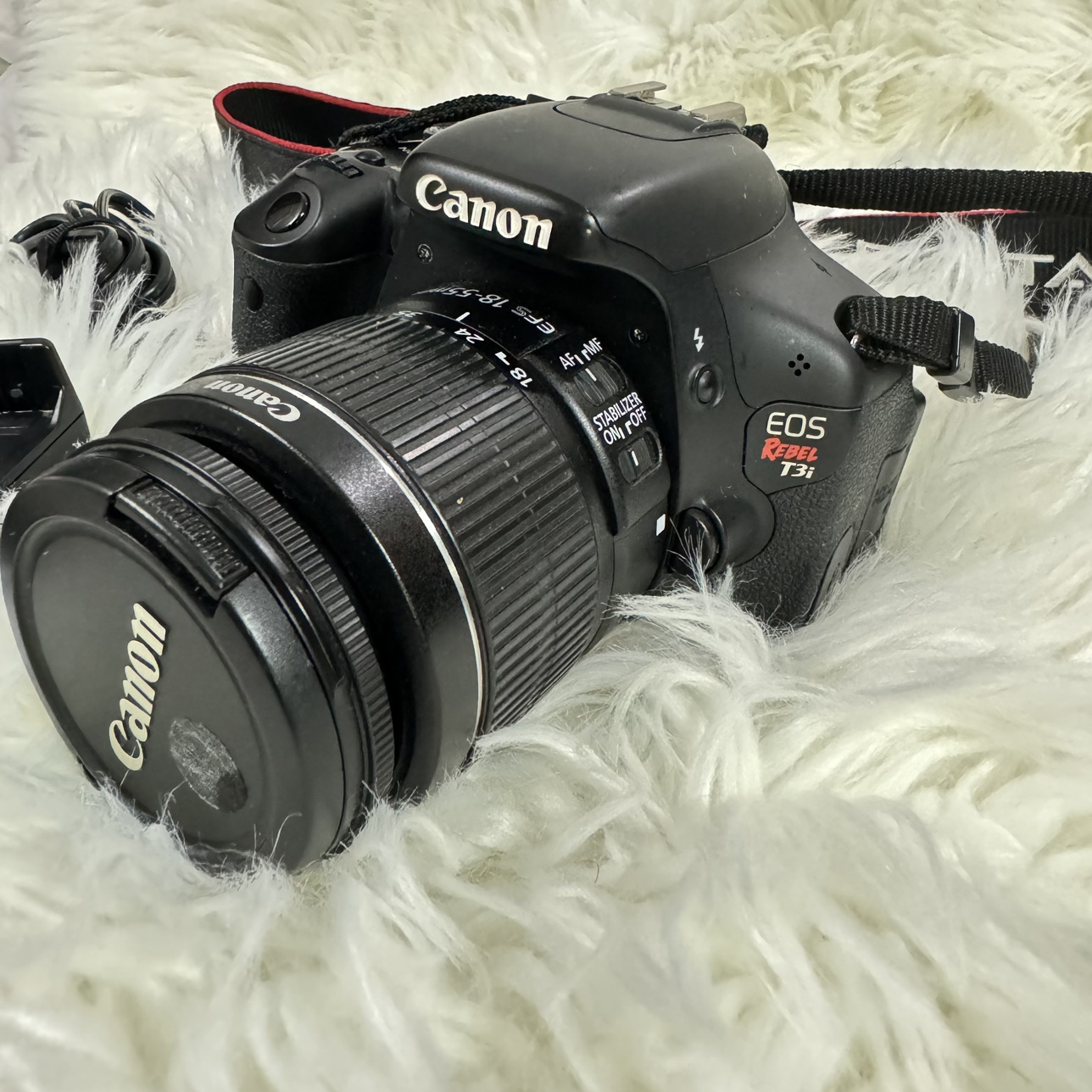 Canon EOS Rebel T3i  w/ 18-55mm Lens Kit, Black thumbnail