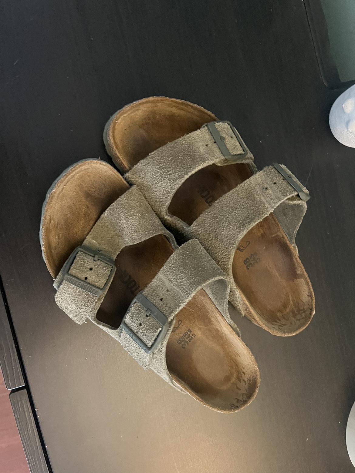 Green suede Birkenstocks - size 38 - photo 2