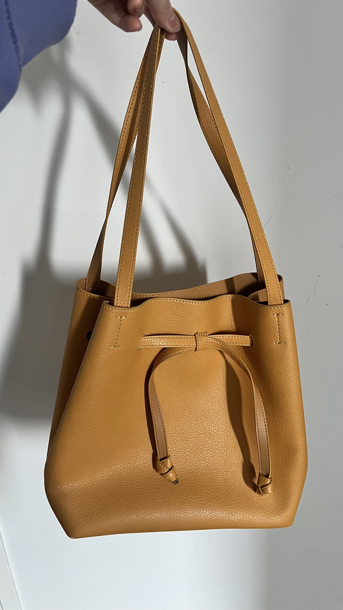 Bucket bag