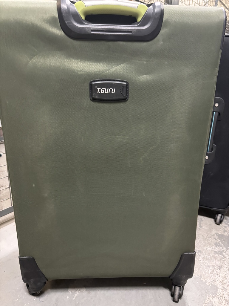 Travel luggage 30 inch - photo 3