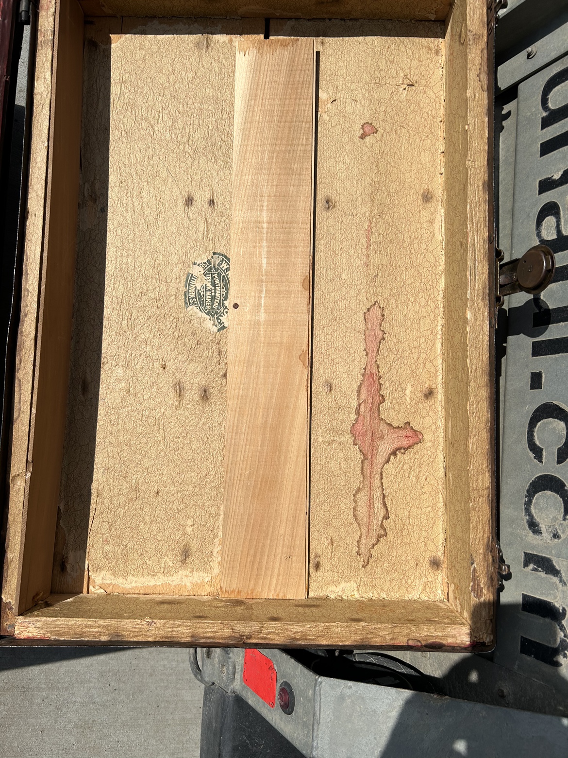 Old Antique Steam Chest - photo 5