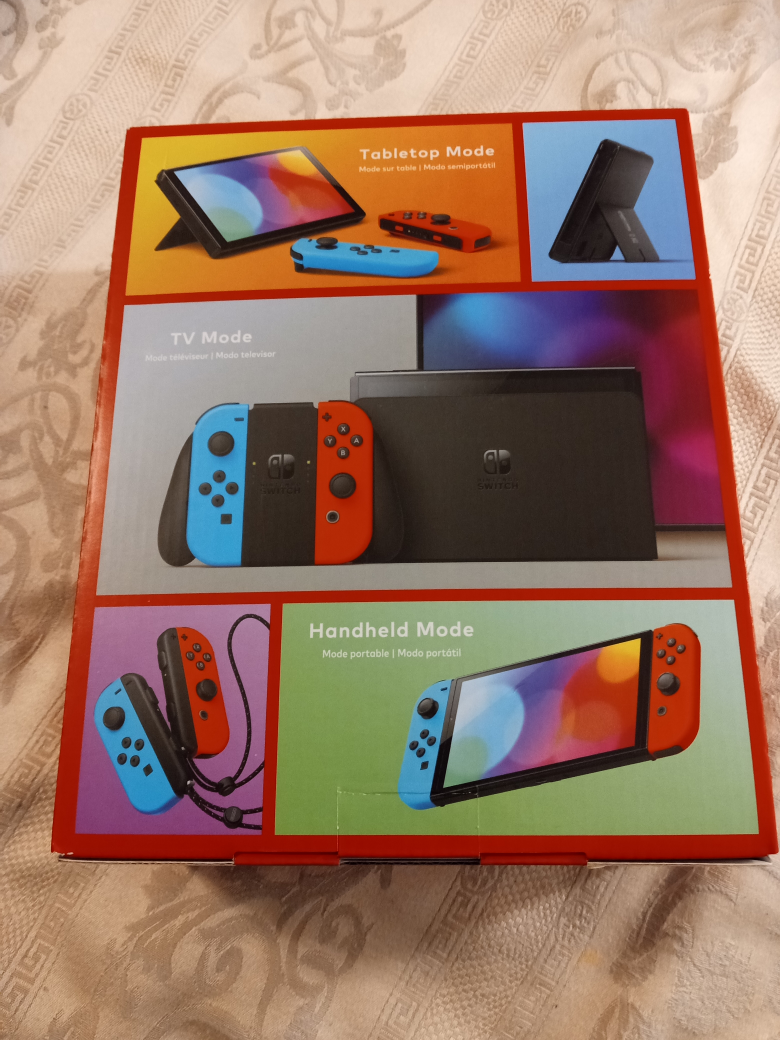 Nintendo Switch OLED - photo 2