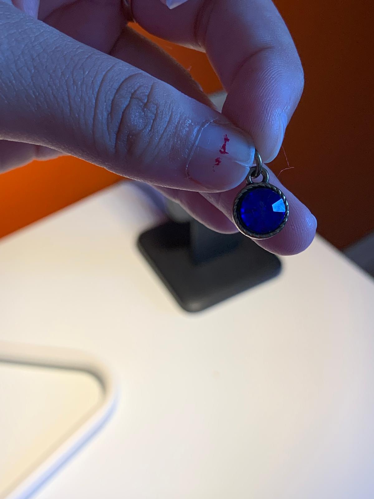 Blue pendant image indicator(2)