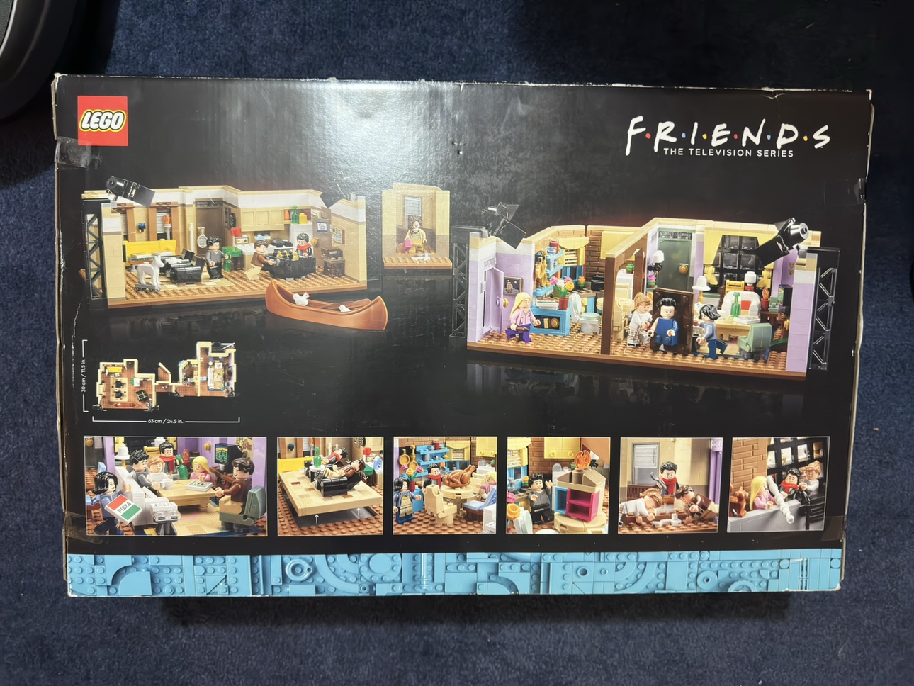 LEGO Icons: The Friends Apartments (10292) - photo 2