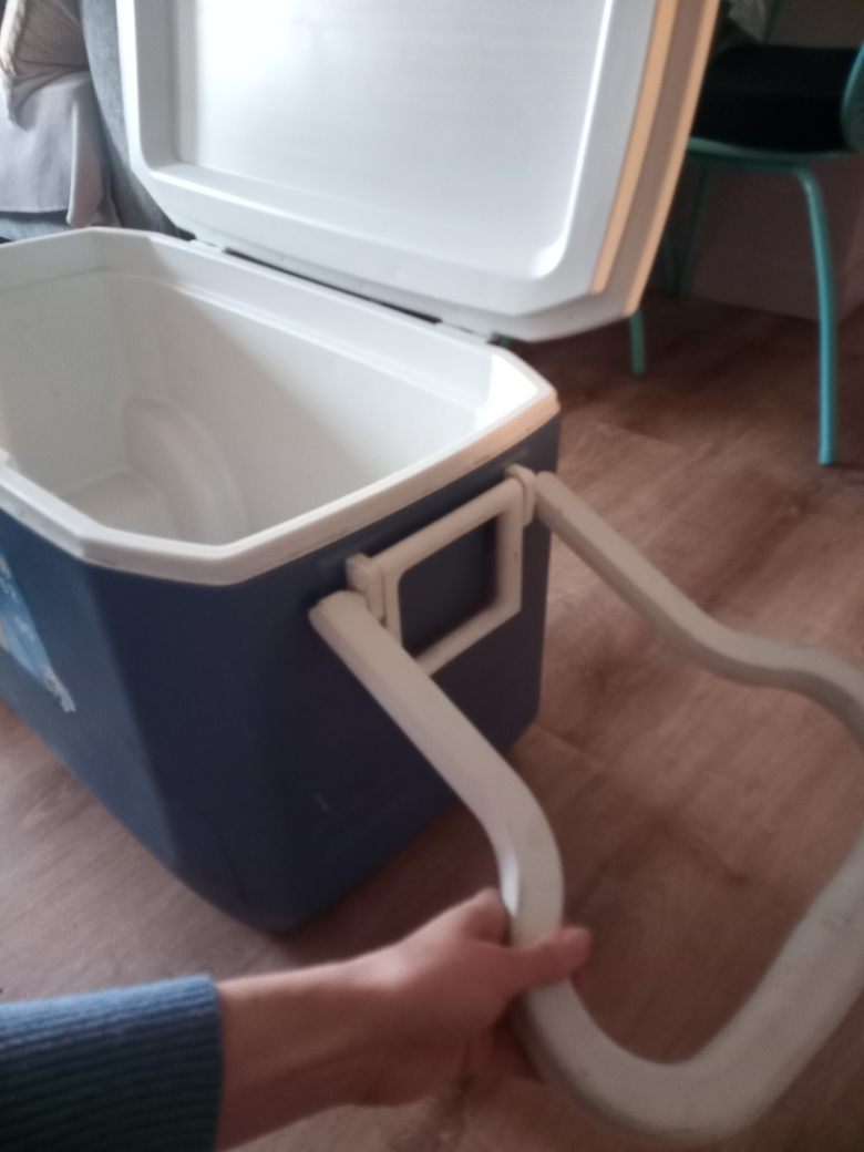 EUC Coleman cooler. Large image indicator(4)