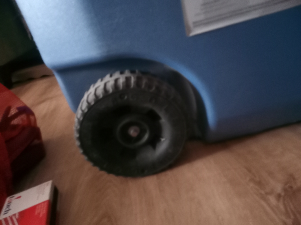 EUC Coleman cooler. Large image indicator(5)