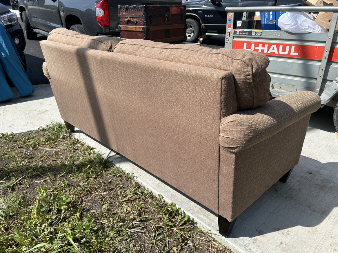 Beige Couch - Good Condition - photo 4