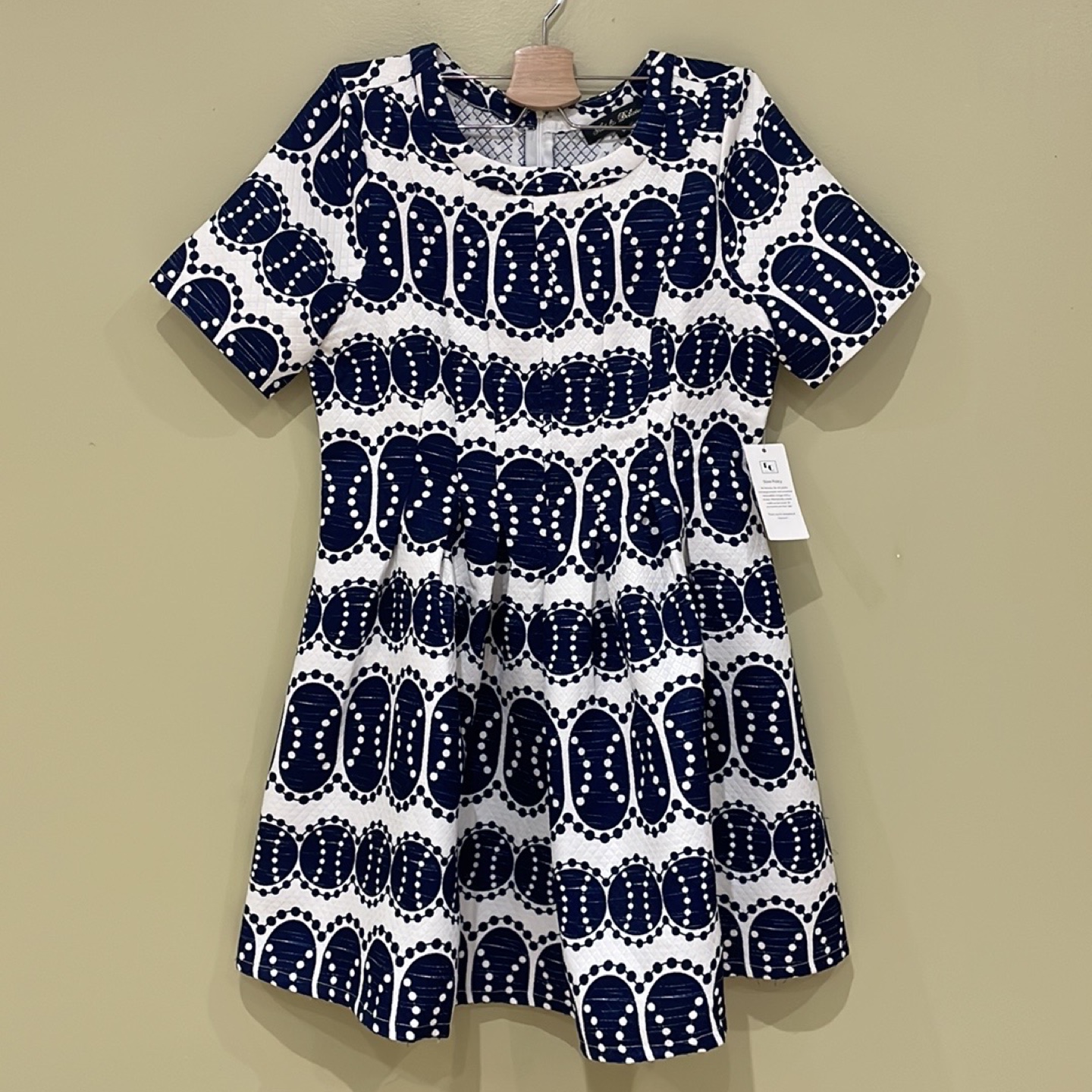 HAT & DELICIOUS Dress thumbnail