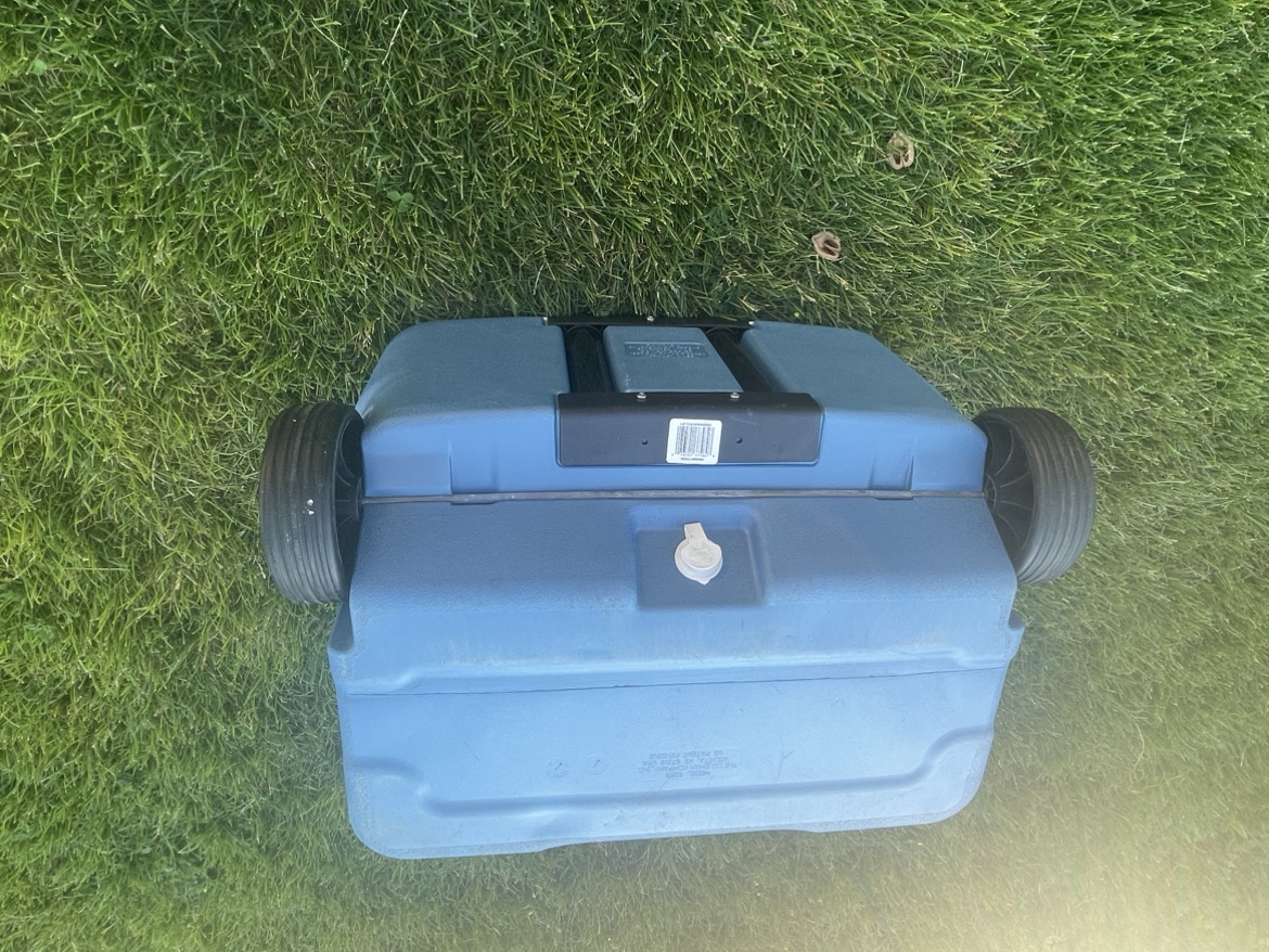Coleman wheeled cooler - photo 4