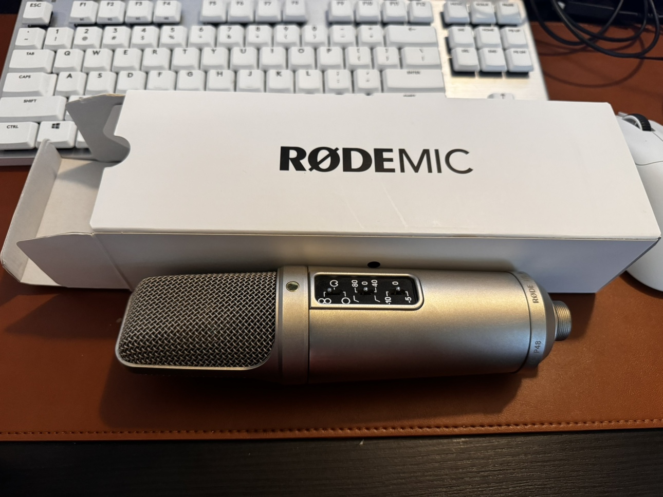 rode nt2-a with mic stand - photo 3