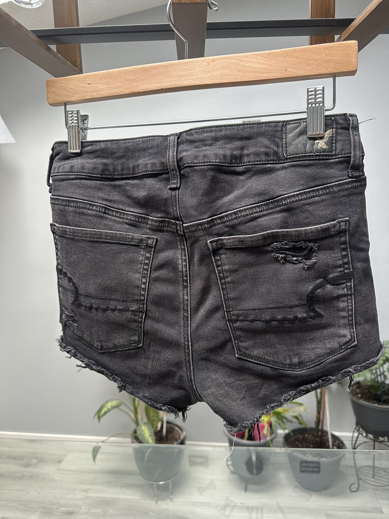 American Eagle - Black Ripped Jean Shorts image indicator(4)