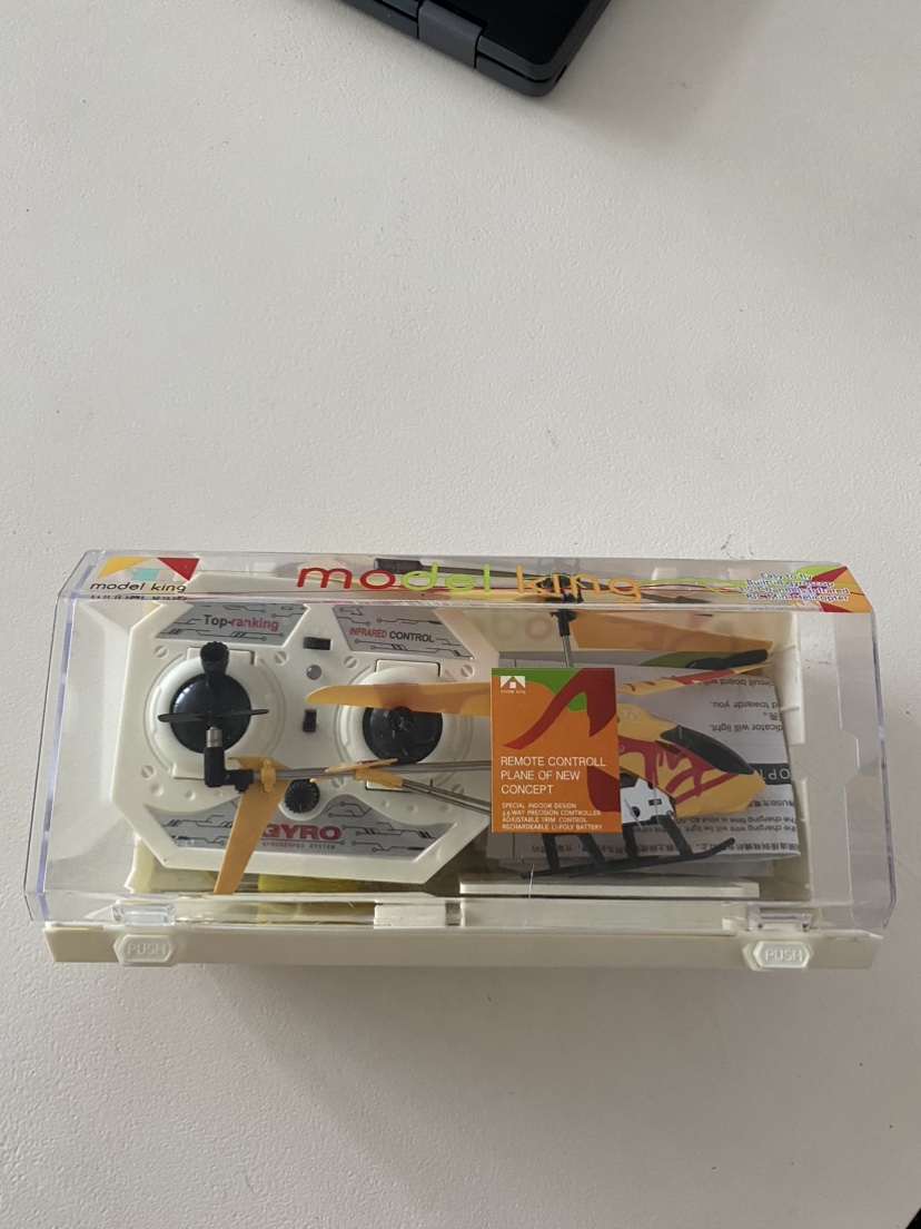 Remote Control Helicopter - photo 2