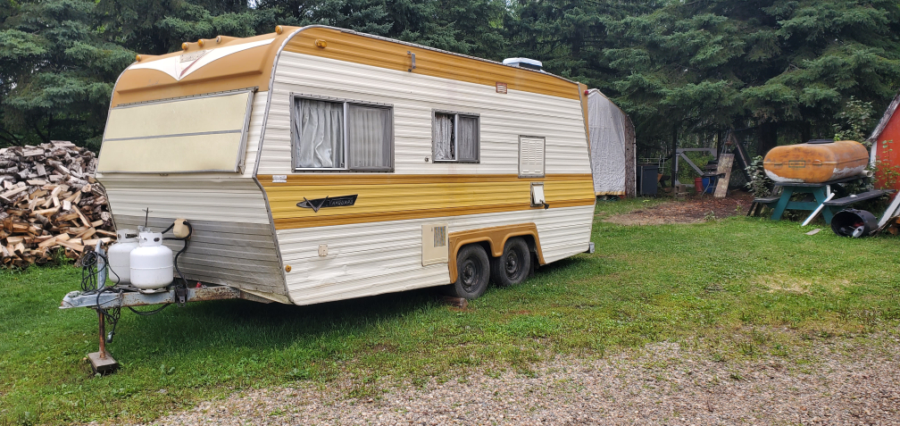19' exc cond guard travel trailer model T20, 1970s