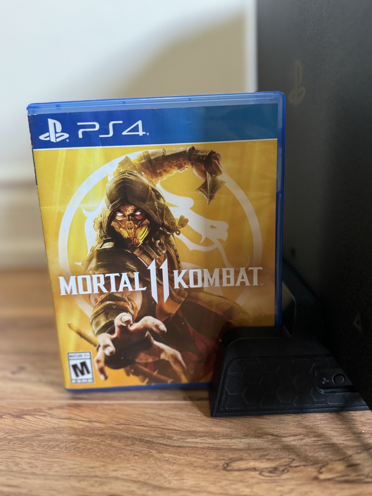 PlayStation 4 Pro (PS4 Pro) w/ Accessories, 1TB HDD, CUH-7215B image indicator(4)