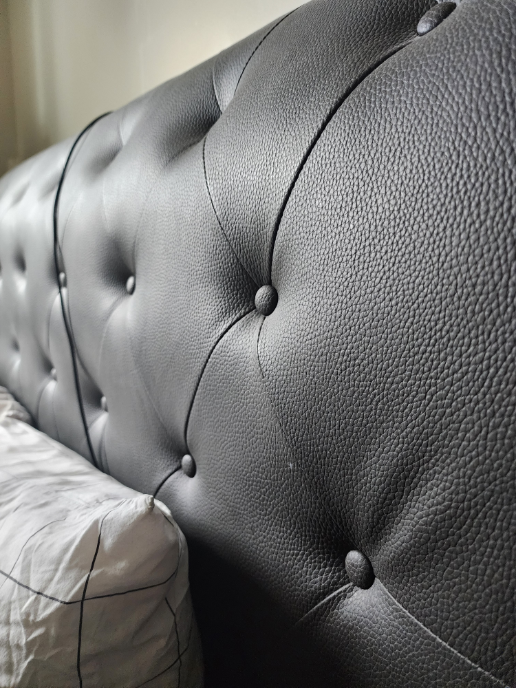 Tulsa faux leather queen bed frame *Cheap* - photo 4