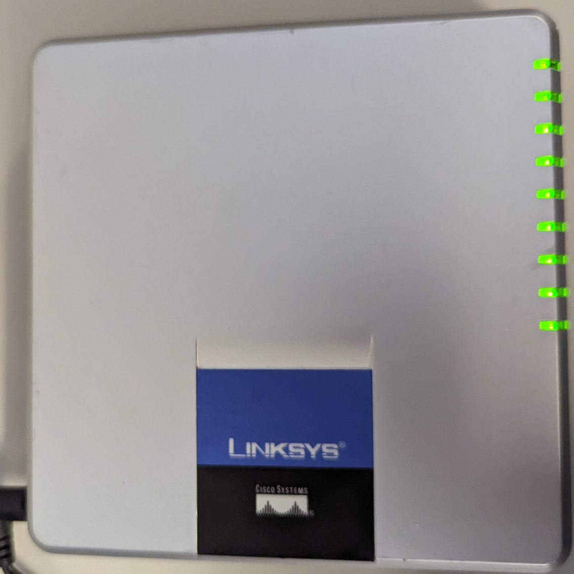 🧡 Linksys EG008W Gigabit 8-Port Workgroup Switch - photo 4