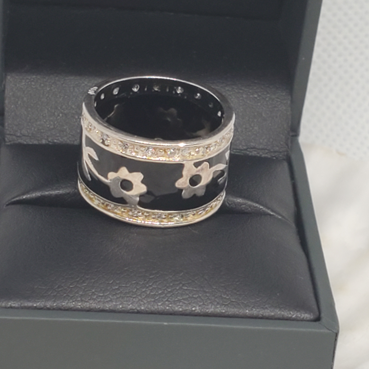 #36 925 enameled flower ring thumbnail