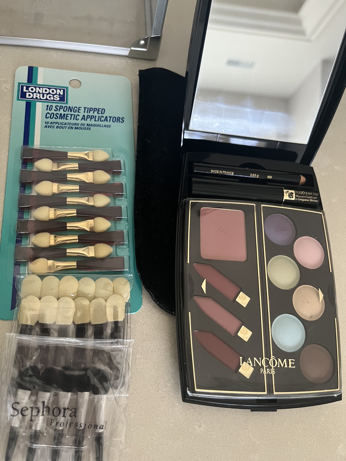 makeup items bundle with box - photo 3