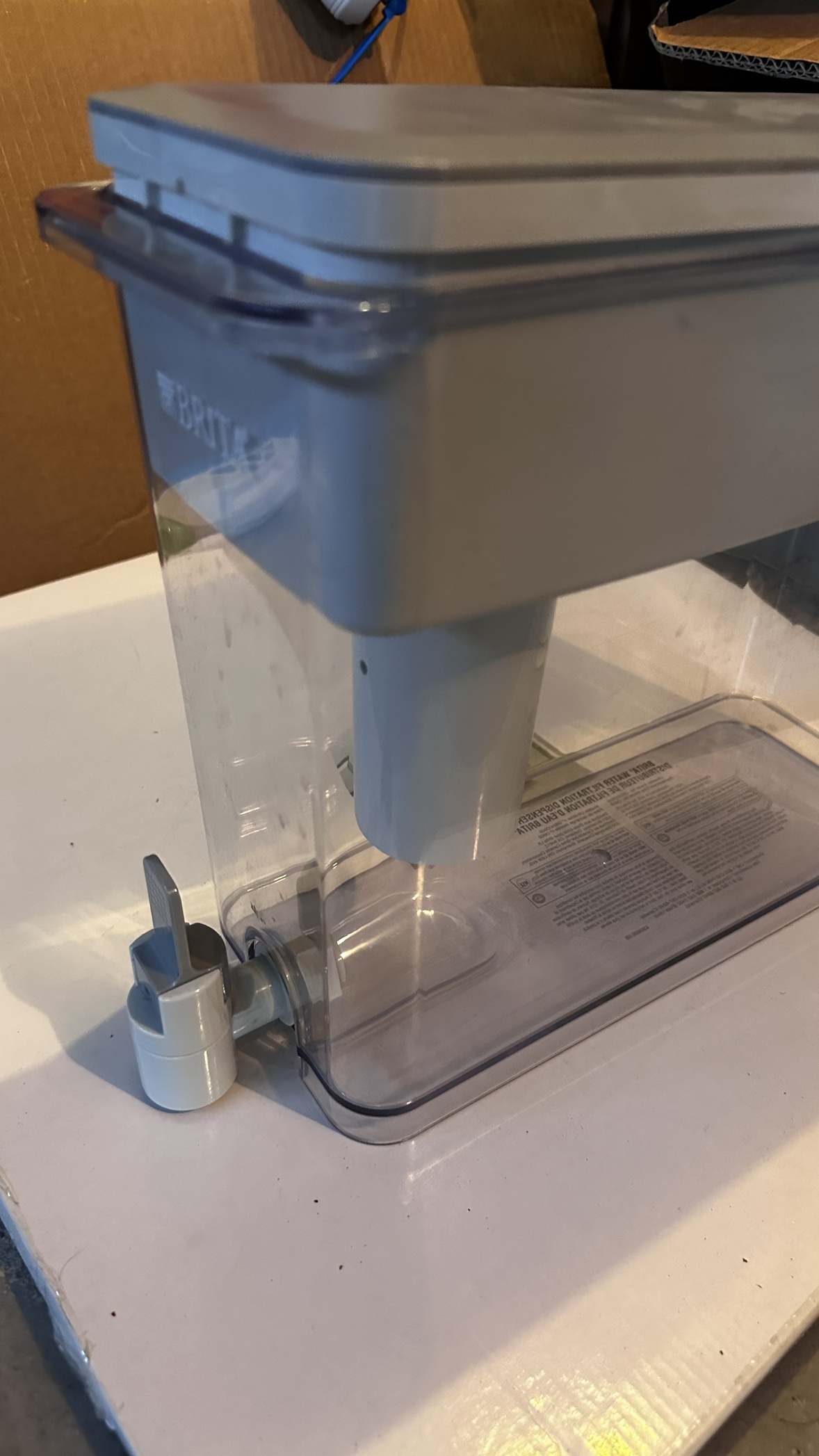 Brita water filter dispenser - photo 3