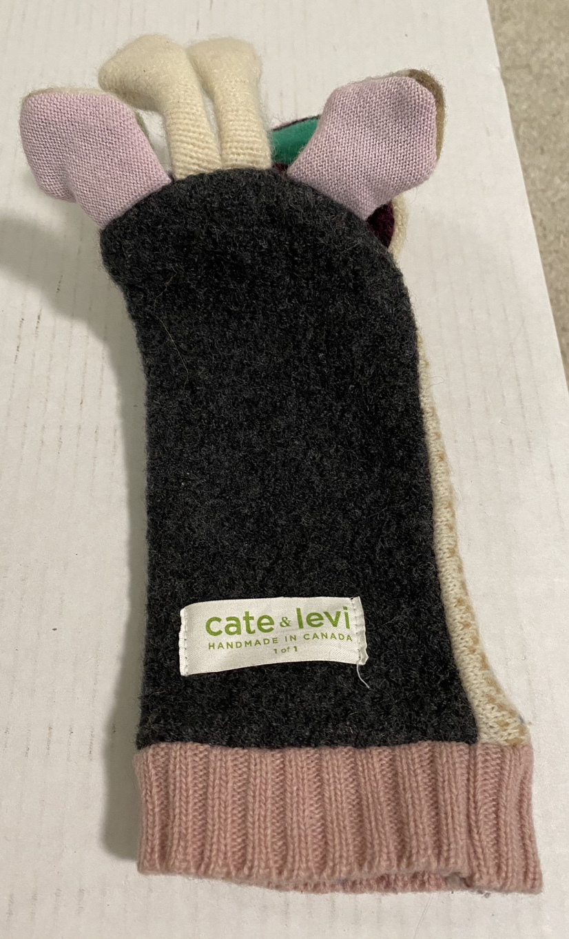 Cate& Levi hand puppet, reclaimed wool image indicator(3)