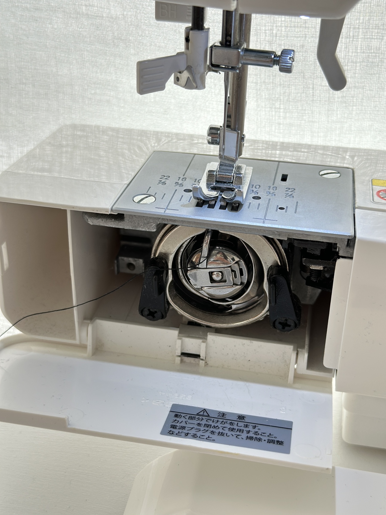 Sewing Machine - photo 4