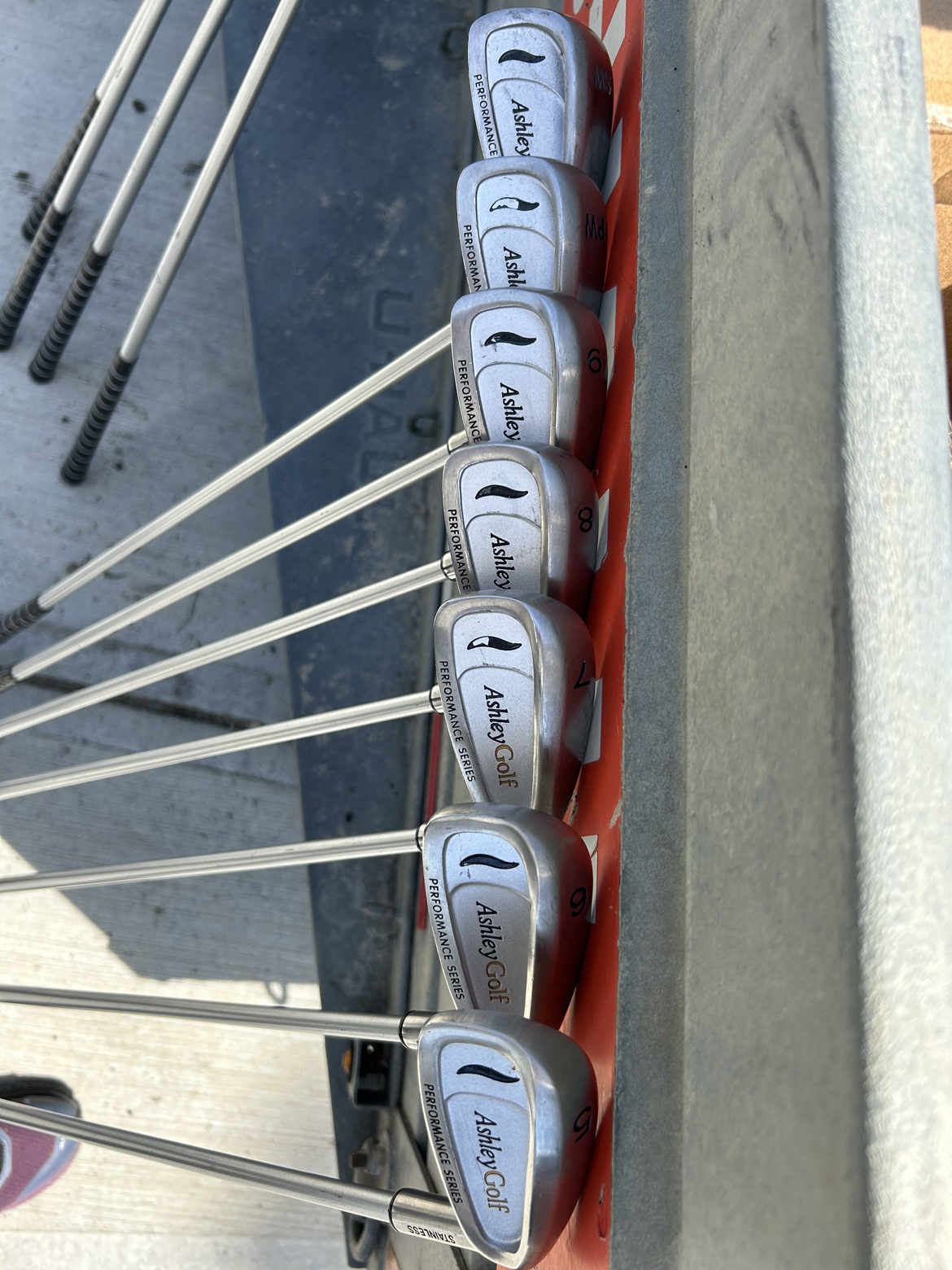 Ashley Golf Right-Handed Golf Set - photo 5