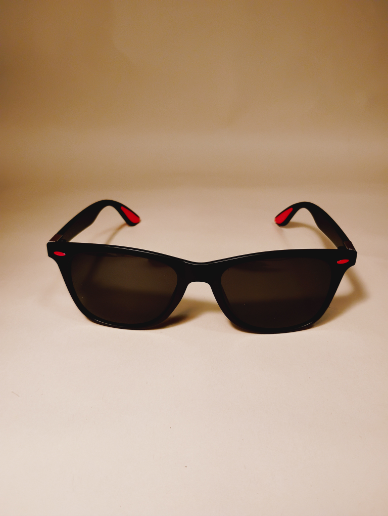 Men's Polarized sunglasses with UV400 protection thumbnail