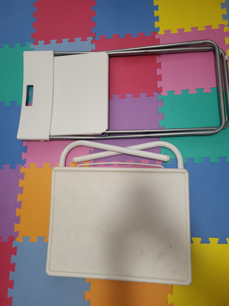 Used foldable study table and chair - photo 5