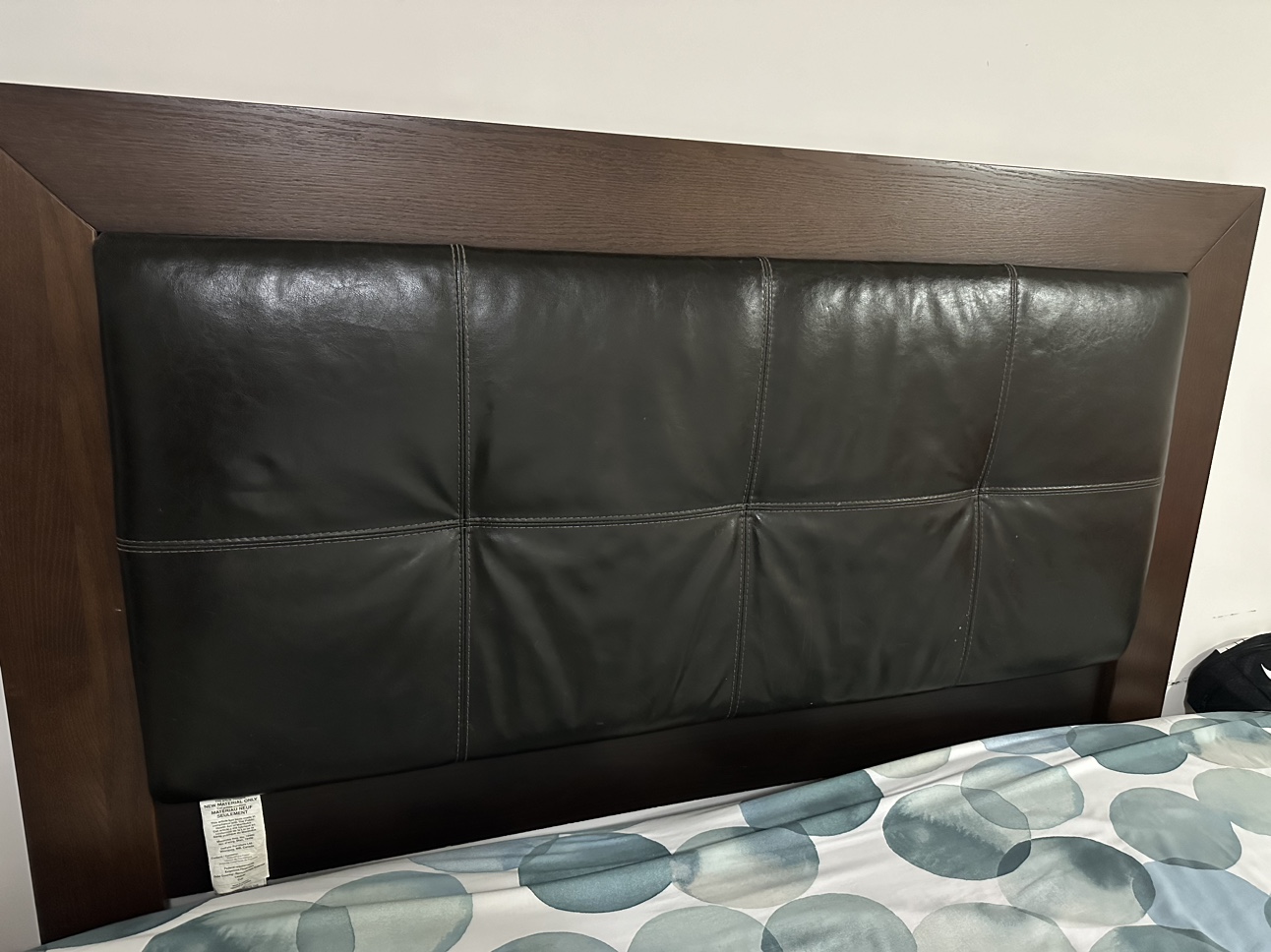 Queen bed frame great condition - photo 2
