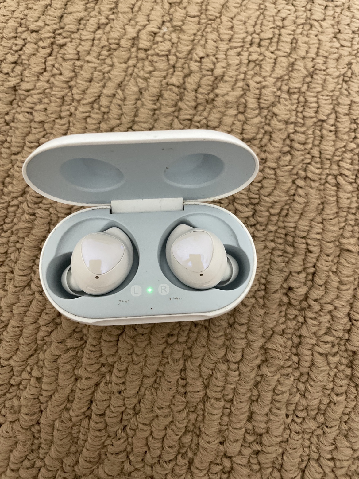 Galaxy buds - photo 2