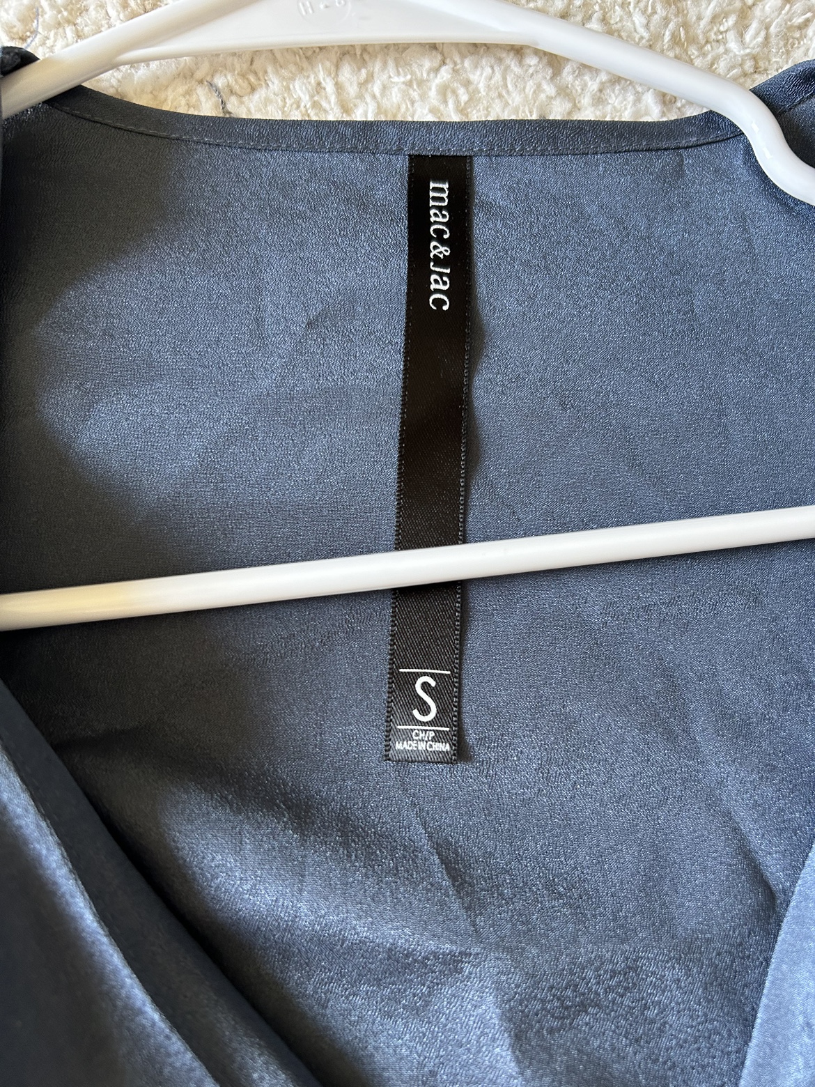 Brand new Satin silk ruffled wrap top - size Small - photo 3