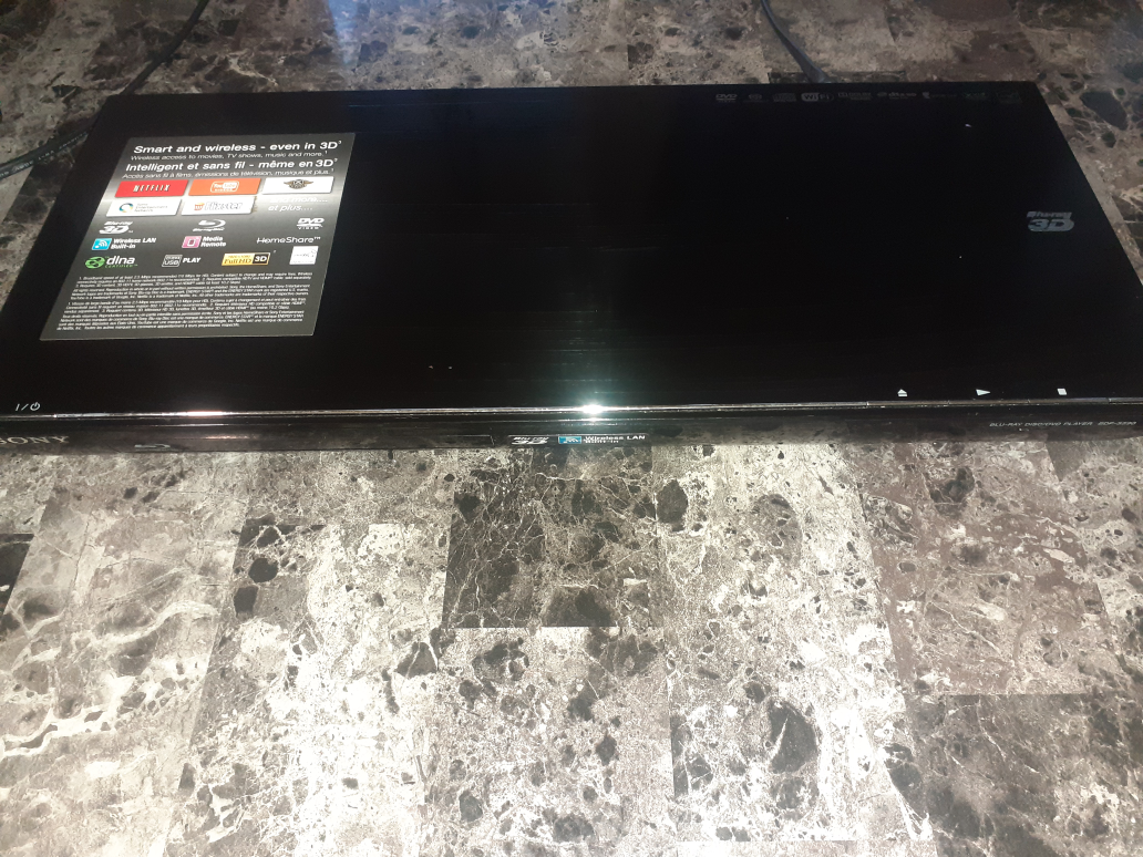 Sony blueray 3D DVD player with wifi - photo 4