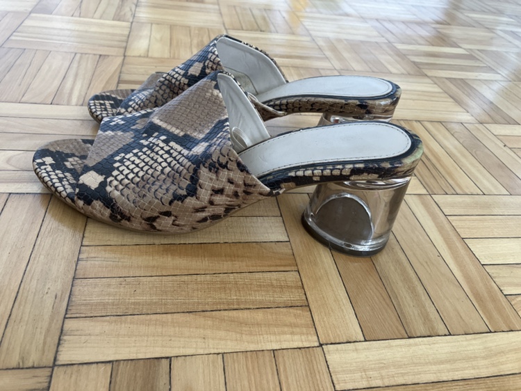 Zara snakeskin mules image indicator(2)