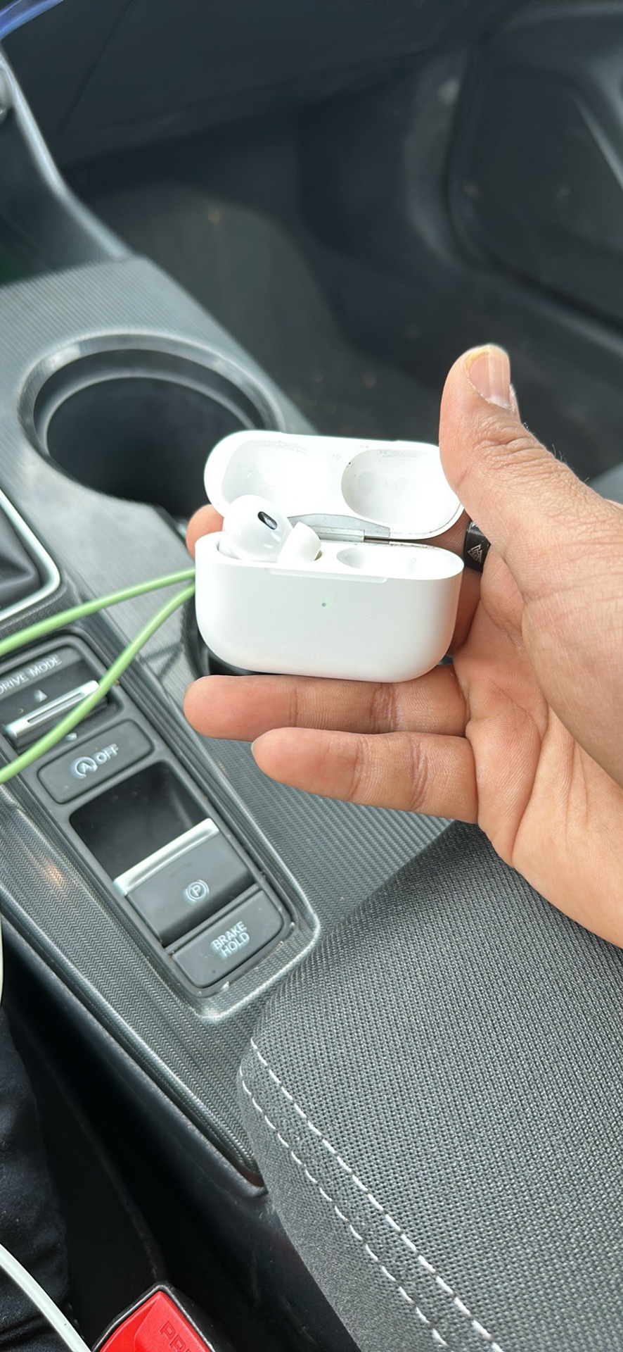 Apple Airpods 2nd gen - photo 3