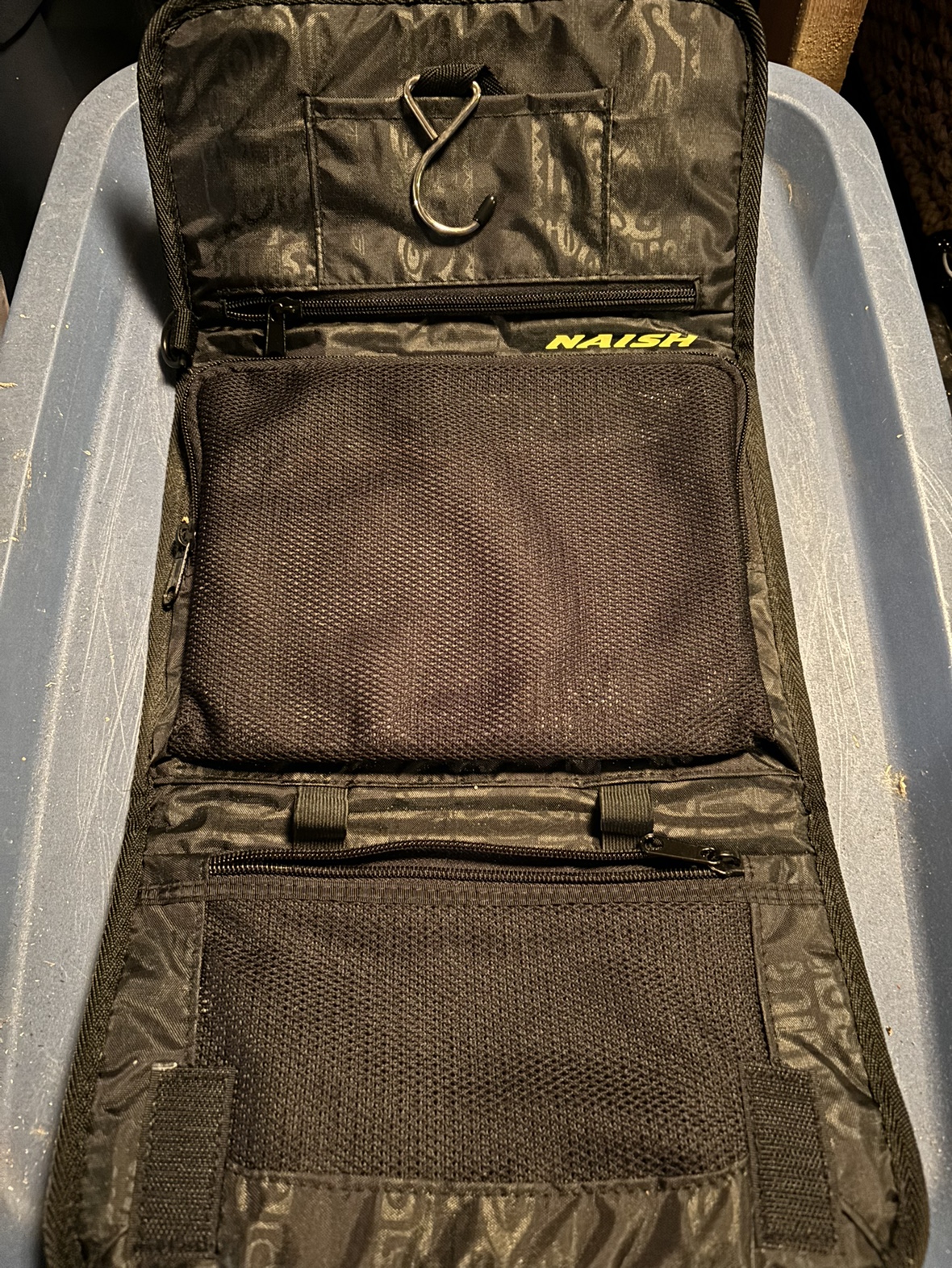 Naish hanging toiletry bag NEVER USED! - photo 2