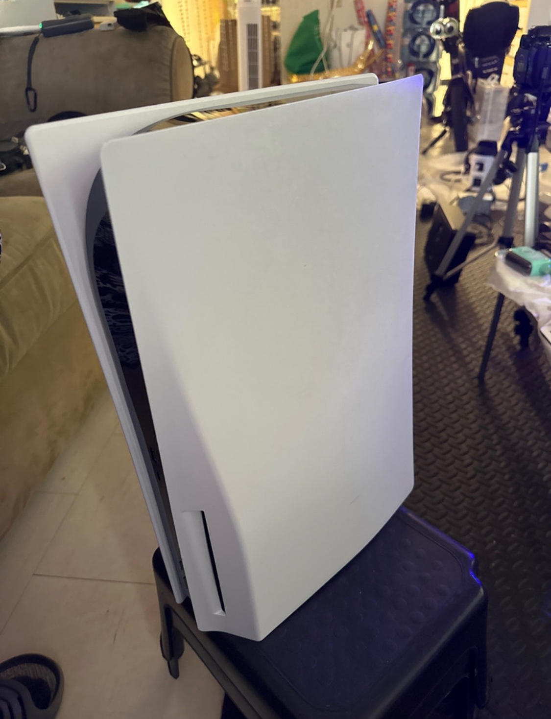 PS5 with COD VANGUARD & q controller - photo 2
