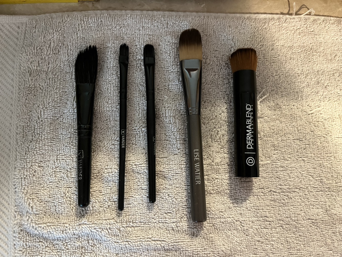 Makeup brushes