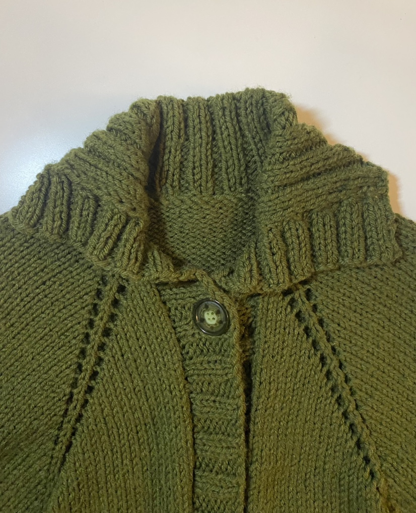 🌱Cozy green knit cape shawl for fall and winter image indicator(4)