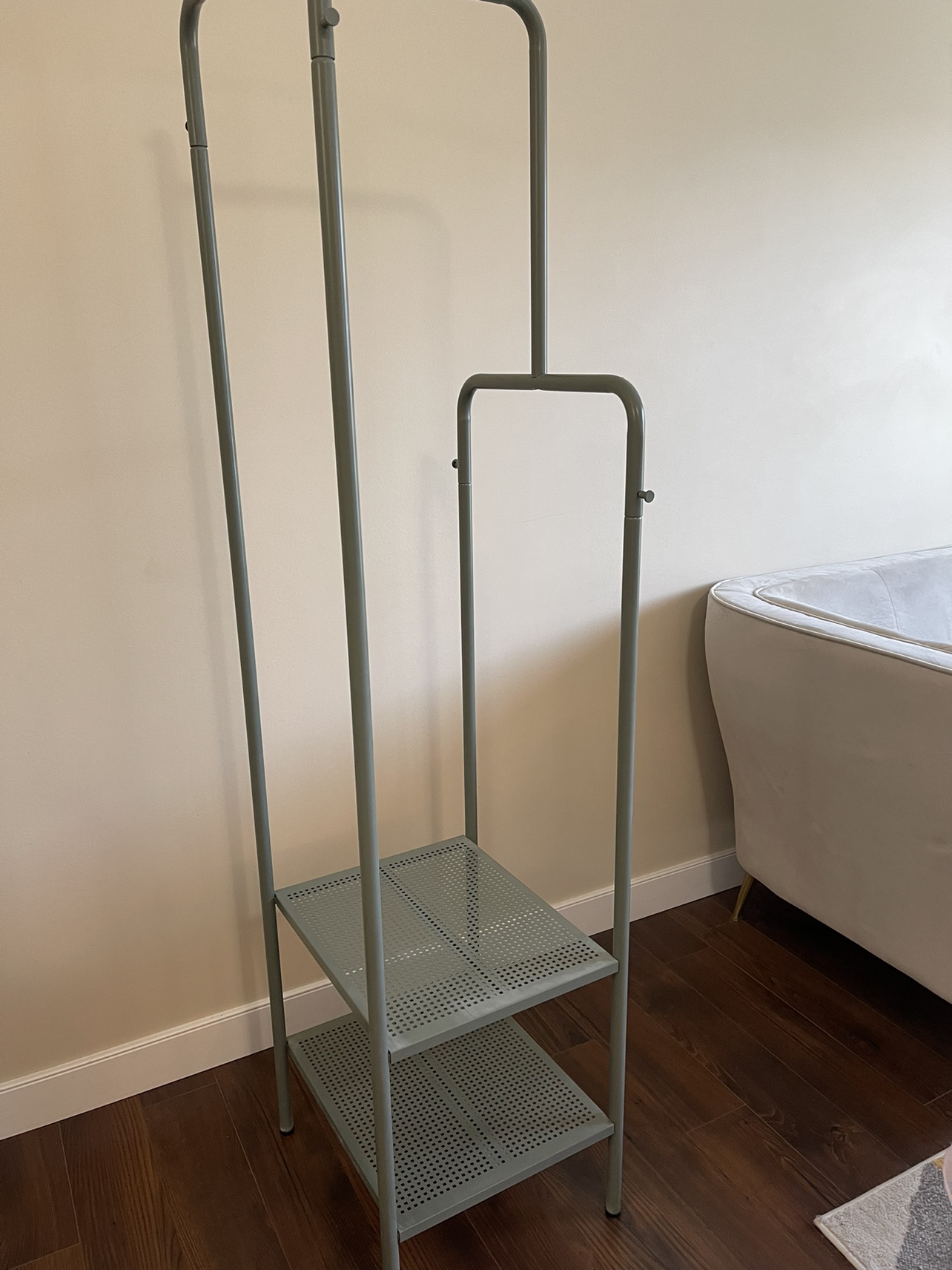 Clothing rack