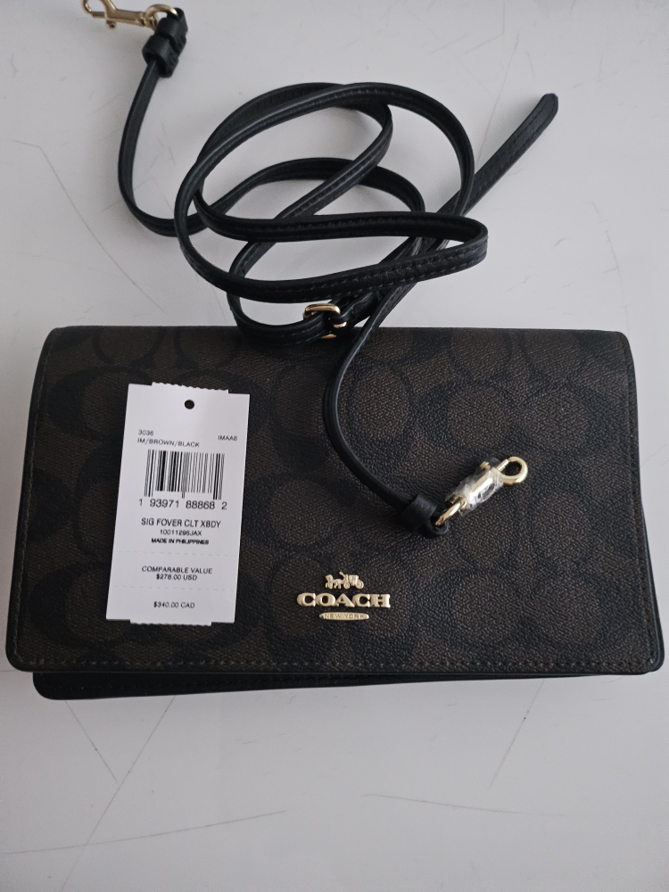 Coach Wallet on Chain thumbnail