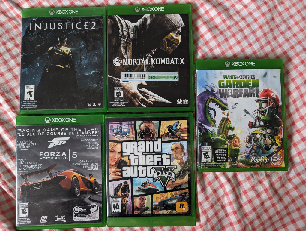 X-Box One with 5 Games - photo 3