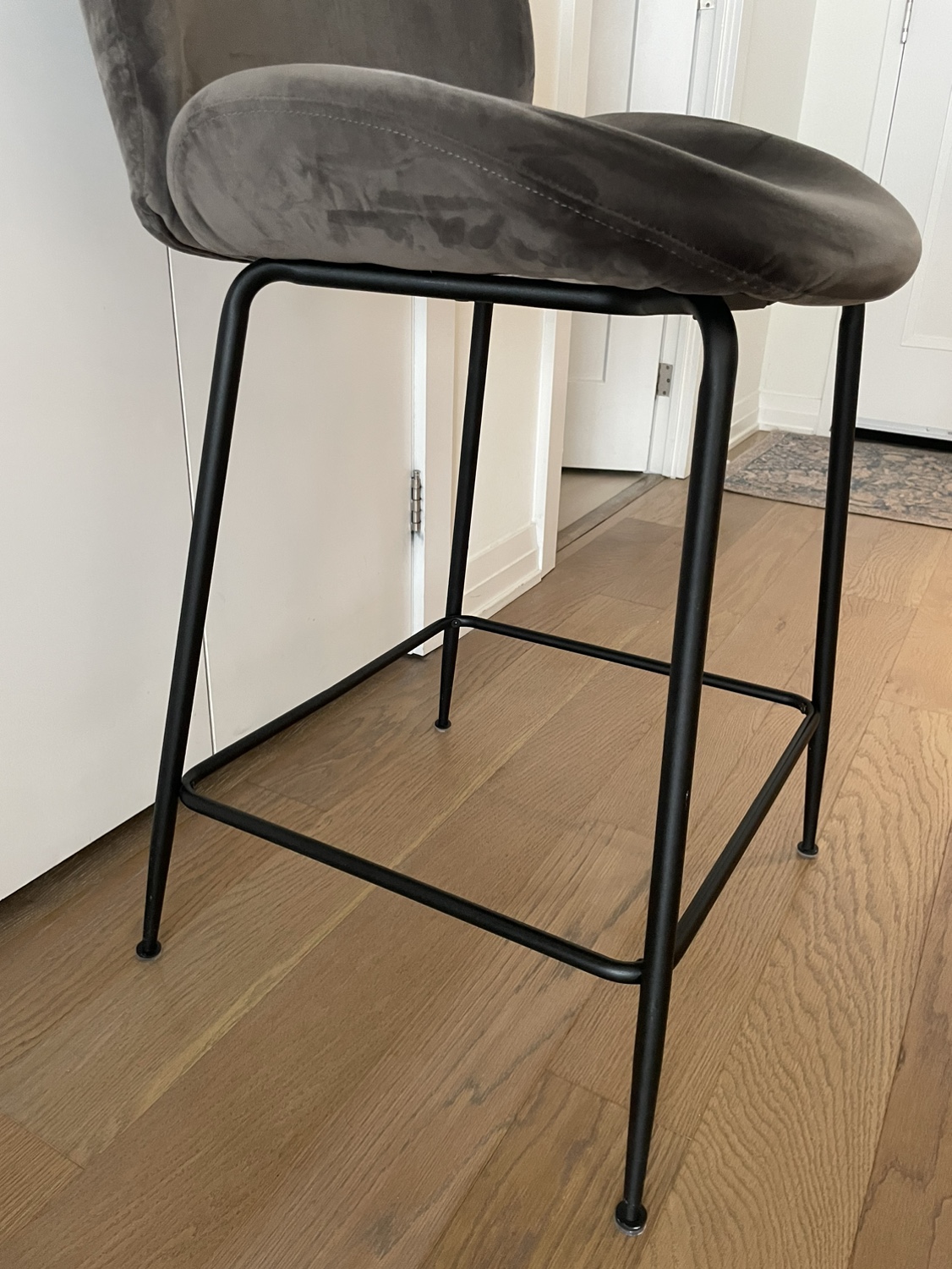 2 structube bar stools - photo 3