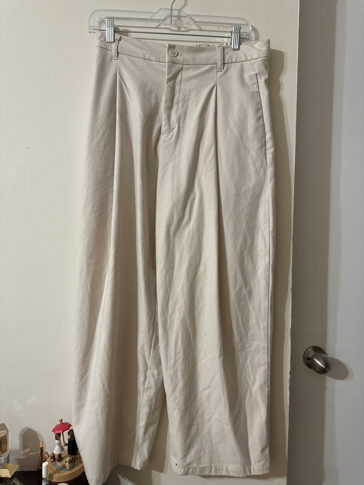 Baggy ivory pants
