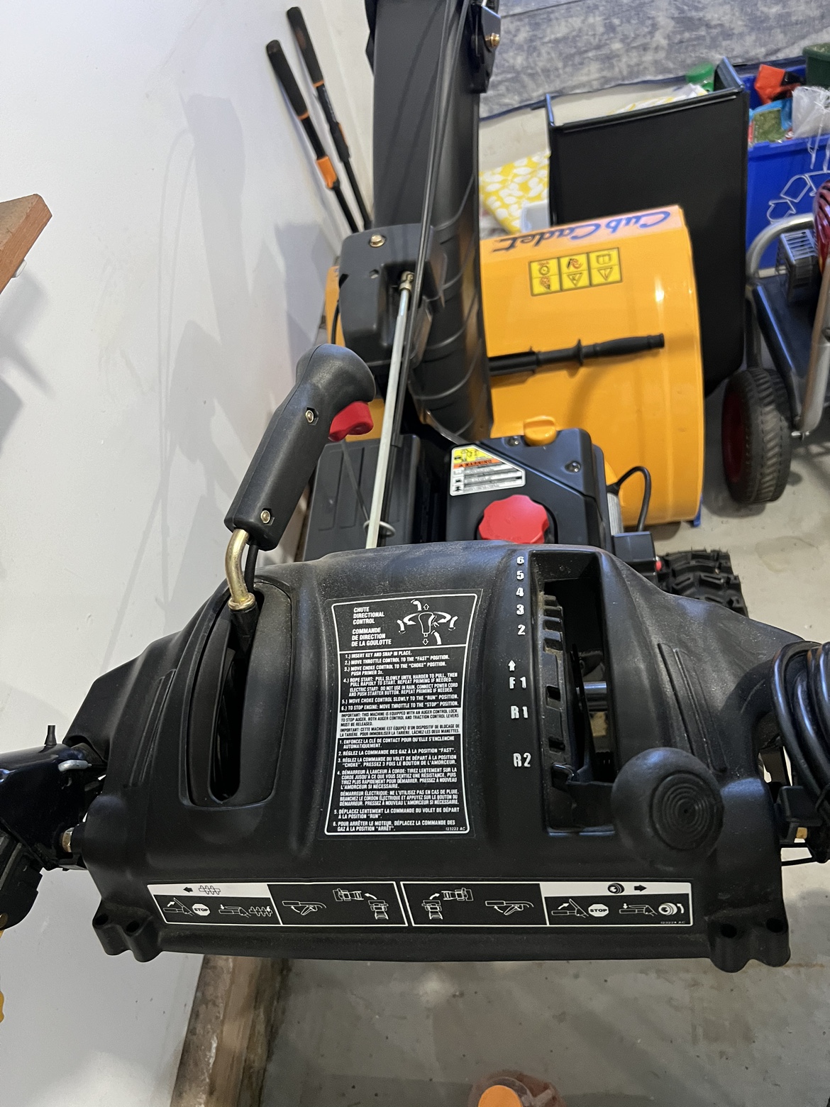 Two-Stage Snow Blower Cub Cadet - photo 4