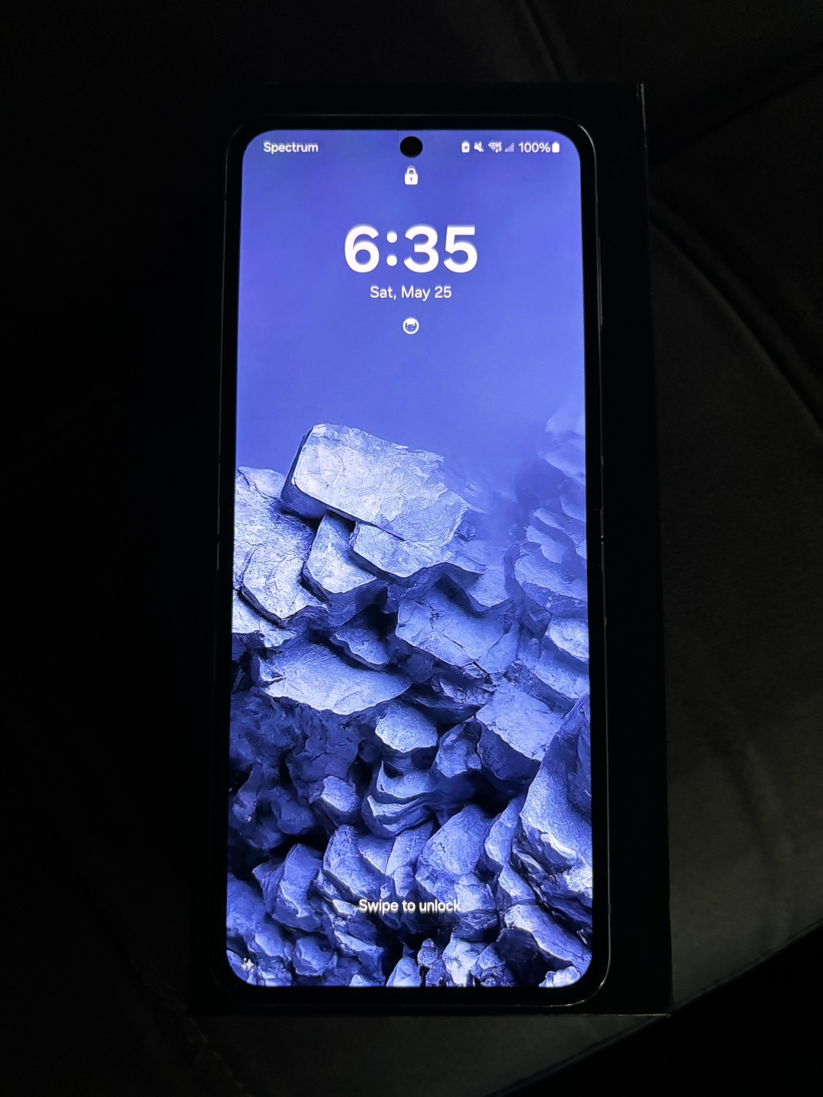 Samsung Galaxy Flip 5 - photo 2