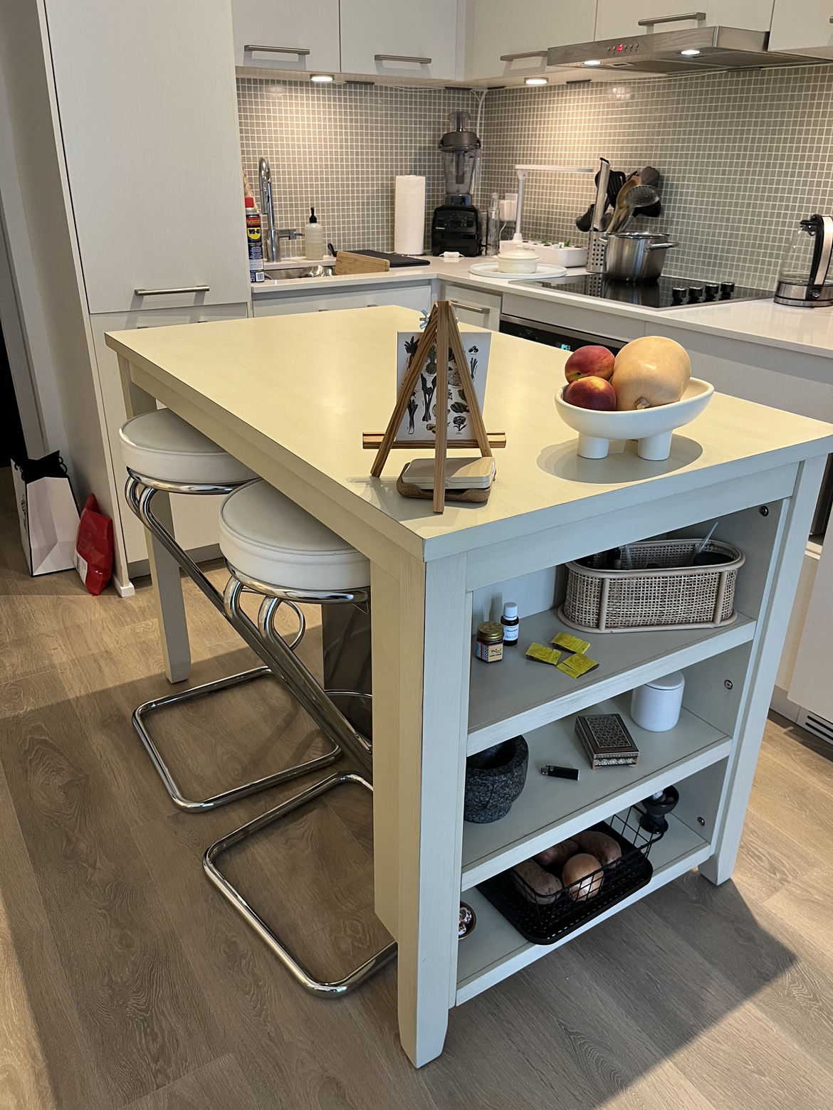 Kitchen island counter table