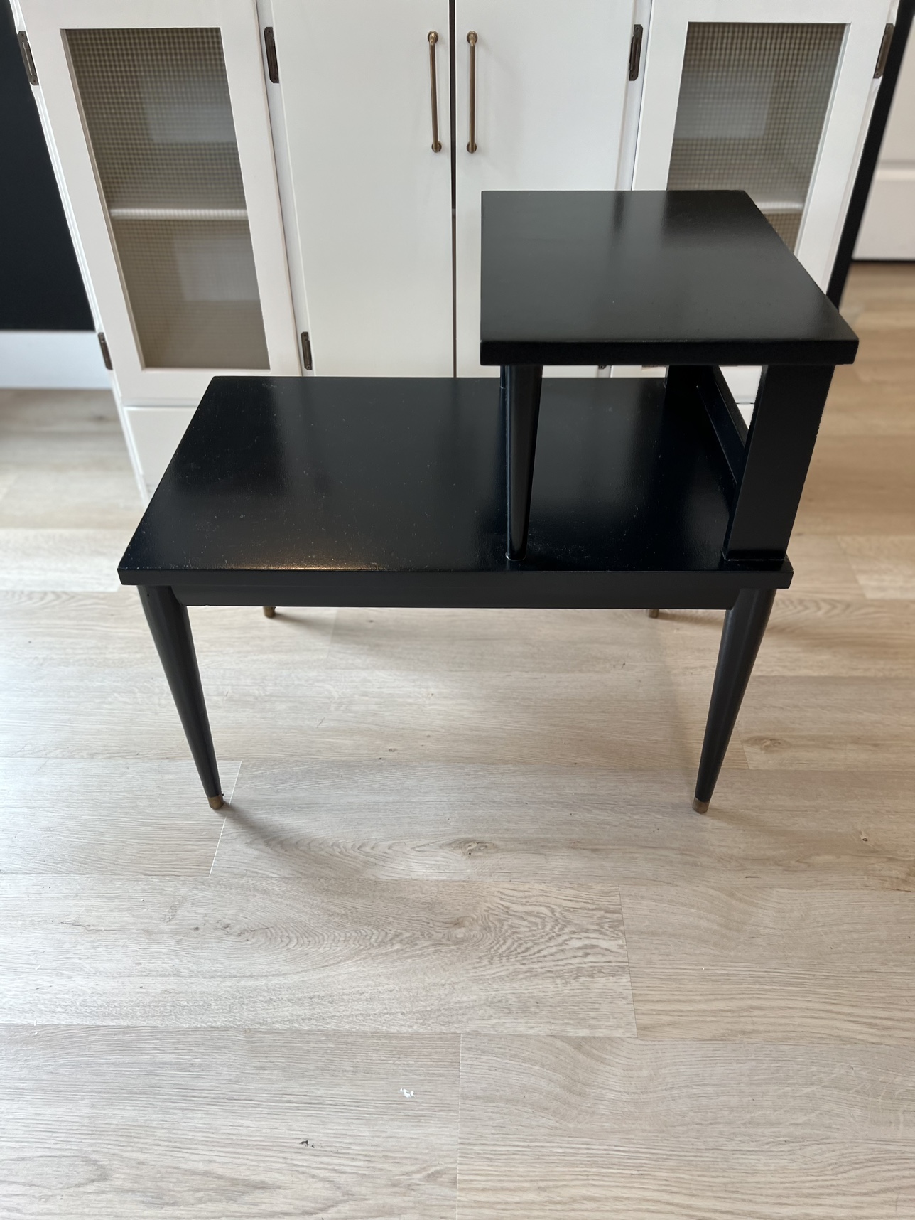 Beauty MCM End tables - photo 3